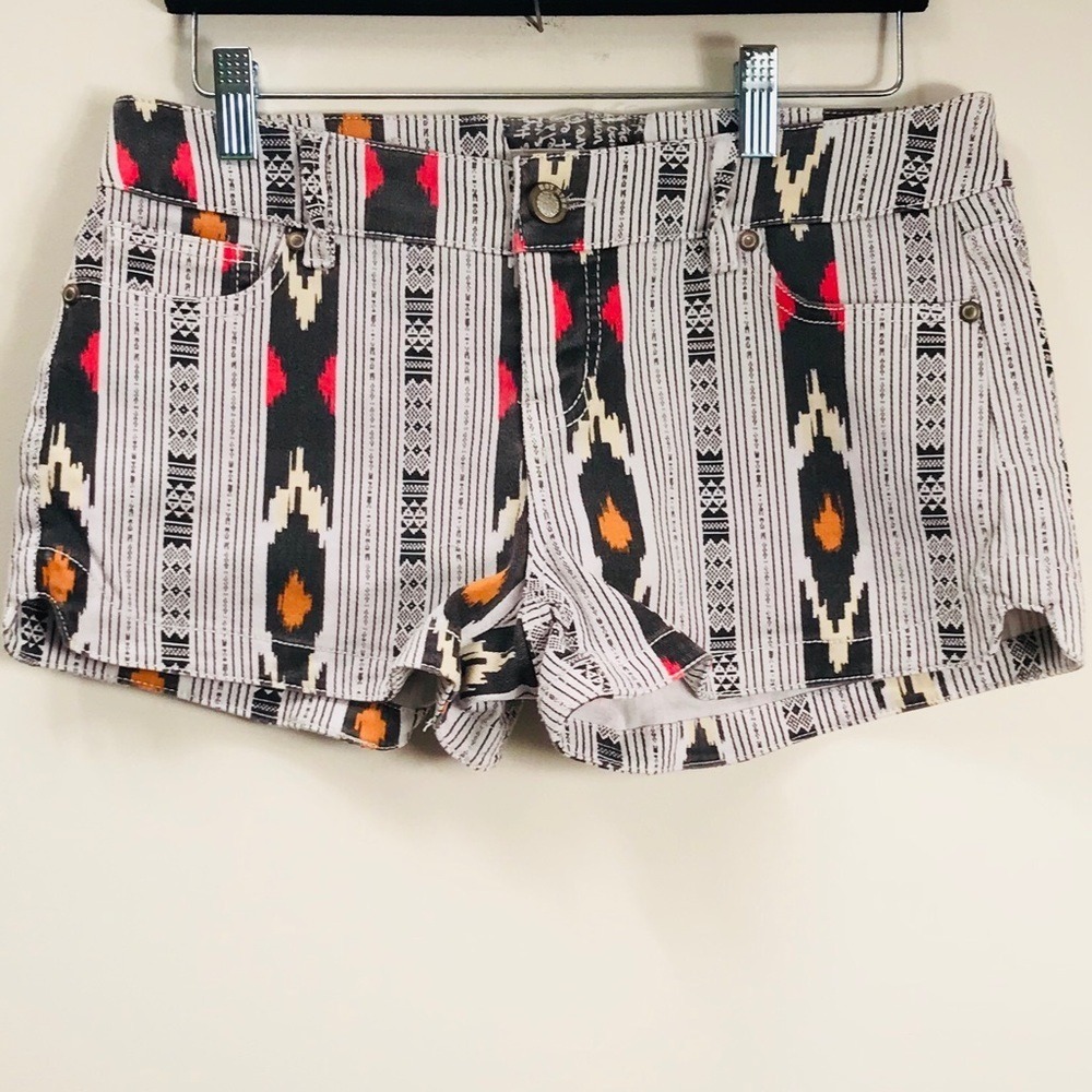 Hot Kiss Cici Shorts Aztec Print Juniors Size 7 Tribal Festival Southwestern